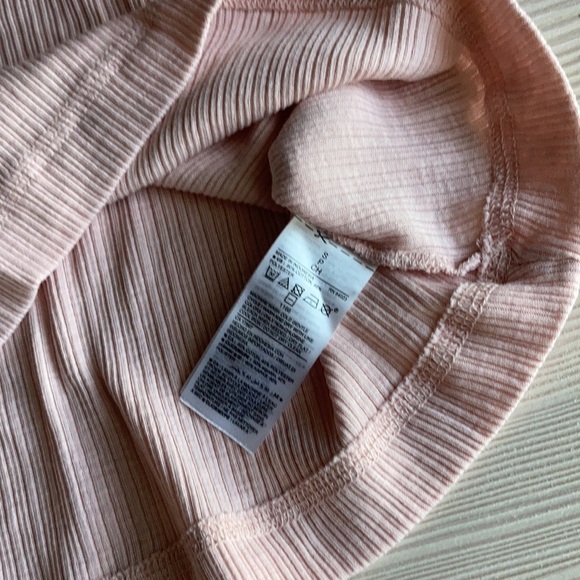 Old Navy Rib-Knit Lace-Up Swing Tank Top - Picture 5 of 6